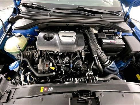 Used 2017 Hyundai Elantra Sport w/ Cargo Package image 9