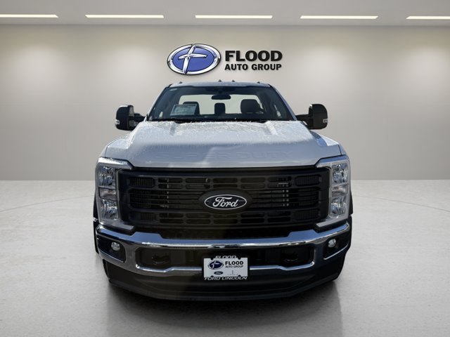 New 2027 Ford F550 4x4 Regular Cab Super Duty w/ XL Chrome Package image 2