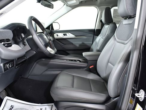 New 2026 Ford Explorer Active w/ Active Comfort Package AWD/4WD image 6