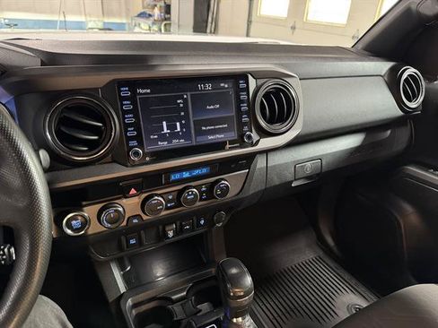 Used 2023 Toyota Tacoma TRD Off-Road w/ Black Out Package (TMS) AWD/4WD image 17
