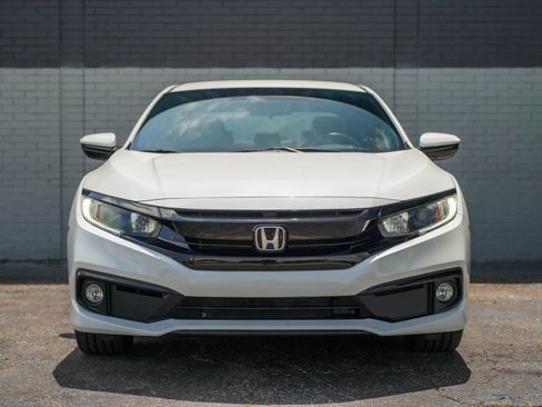 Used 2020 Honda Civic Sport image 2