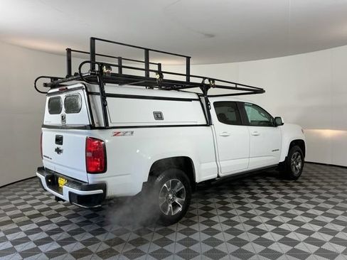 Used 2020 Chevrolet Colorado Z71 AWD/4WD image 2
