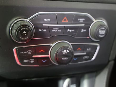 Used 2018 Dodge Charger R/T Scat Pack image 10