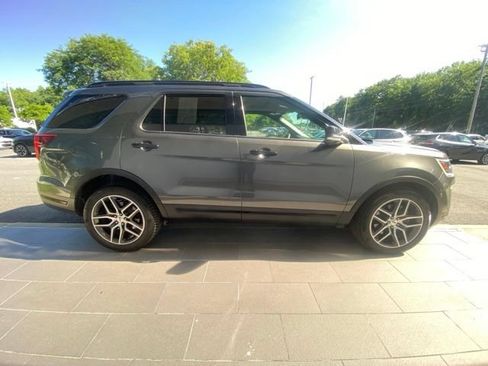 Used 2018 Ford Explorer Sport w/ Ford Safe & Smart Package AWD/4WD image 6