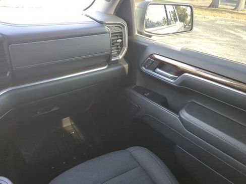 Used 2022 GMC Sierra 1500 Elevation image 17