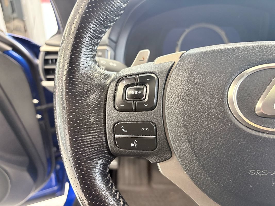 Used 2020 Lexus IS 300 F Sport w/ Blackline Edition AWD/4WD image 18