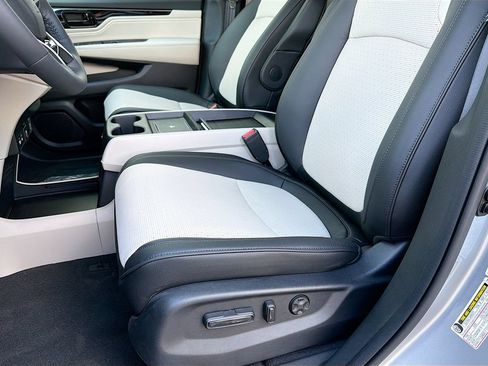 New 2026 Honda Odyssey Elite image 25