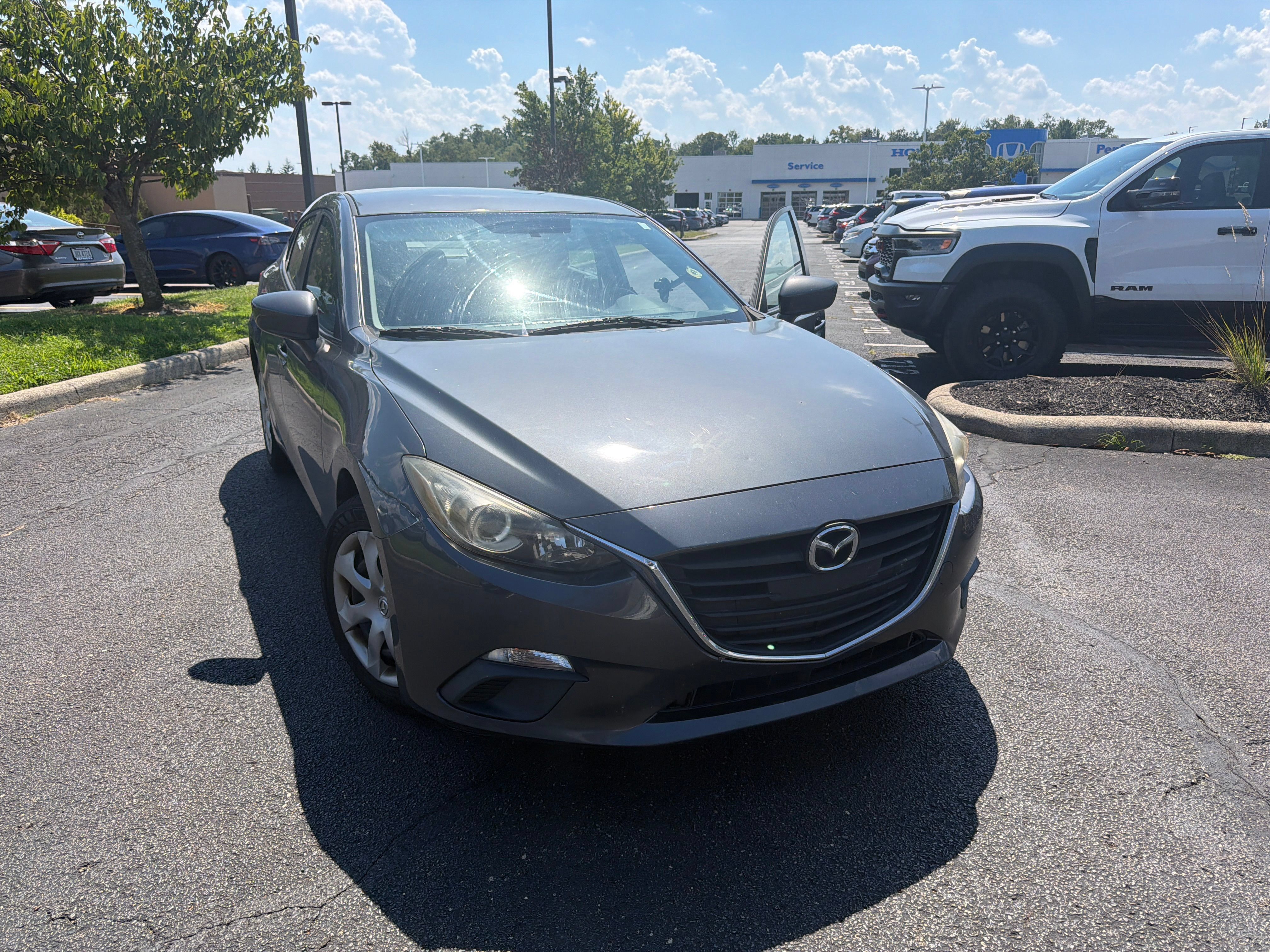 Used 2016 MAZDA MAZDA3 i Sport FWD image 11