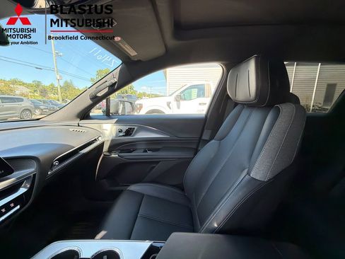 Used 2024 Cadillac Lyriq Tech w/ Driver Assist Package AWD/4WD image 24