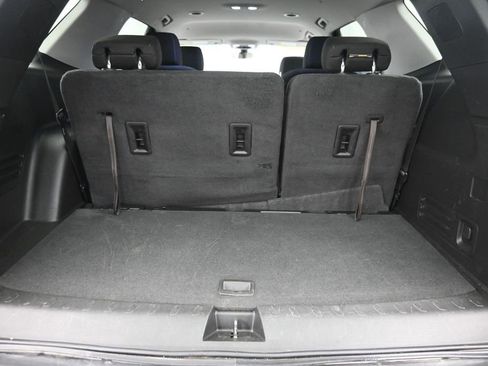 Used 2019 Chevrolet Traverse LT FWD image 10