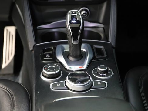 Used 2023 Alfa Romeo Stelvio Sprint RWD image 21