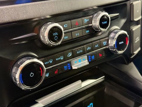 Used 2025 Ford F450 Platinum AWD/4WD image 16