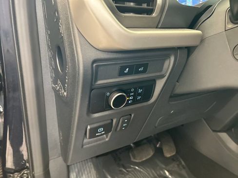 Used 2024 Ford Expedition Max XLT AWD/4WD image 49