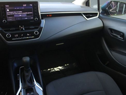 Used 2022 Toyota Corolla LE image 26