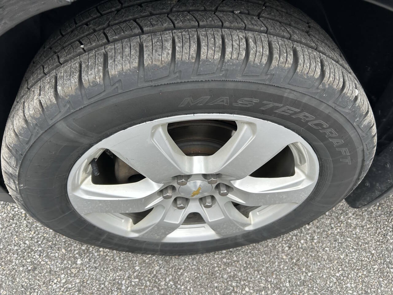 Used 2017 Chevrolet Traverse LT w/ Style and Technology Package FWD image 16