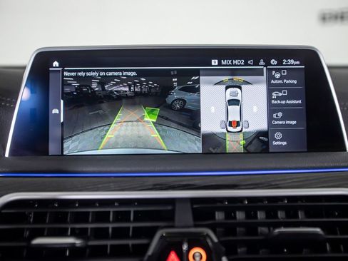 Used 2020 BMW 740i w/ M Sport Package RWD image 33