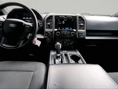 Used 2016 Ford F150 XLT w/ Equipment Group 302A Luxury AWD/4WD image 8
