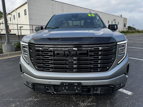 Used 2025 GMC Sierra 1500 Denali AWD/4WD image 18