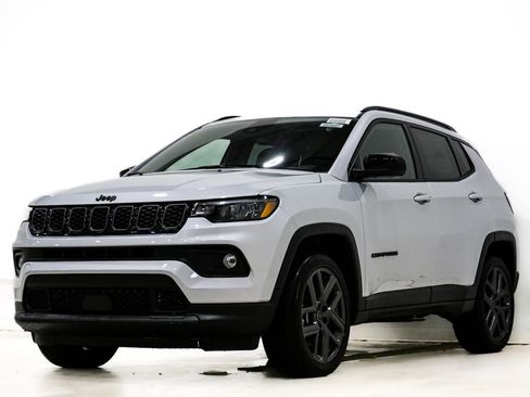 New 2026 Jeep Compass Latitude image 3