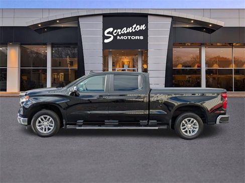 Used 2022 Chevrolet Silverado 1500 LT w/ Convenience Package II image 2