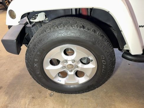 Used 2015 Jeep Wrangler Sahara w/ Connectivity Group image 90