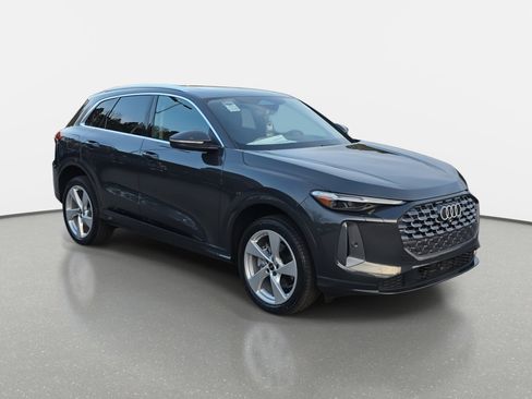 New 2025 Audi Q5 Premium Plus image 3