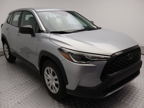 Certified 2022 Toyota Corolla Cross L FWD image 6