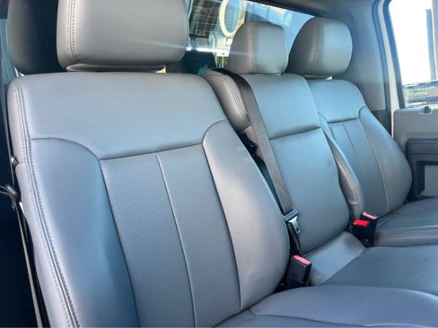 Used 2015 Ford F550 4x4 Regular Cab Super Duty image 27