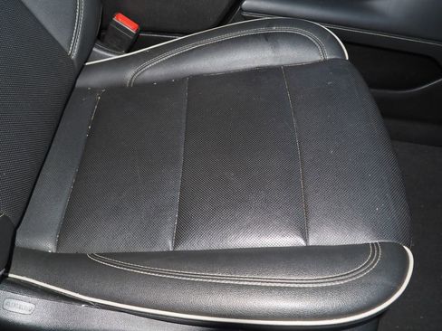 Used 2022 GMC Yukon SLT w/ SLT Premium Package image 22