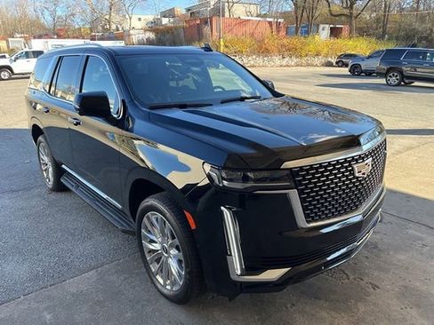 Certified 2024 Cadillac Escalade Premium Luxury image 14