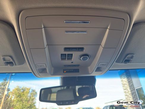 Used 2018 GMC Yukon XL Denali w/ Open Road Package image 21