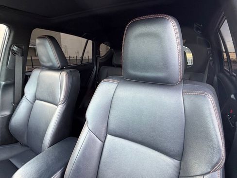 Used 2018 Toyota RAV4 SE image 18