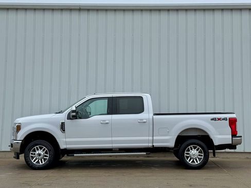 Used 2019 Ford F250 Lariat w/ Lariat Value Package image 2