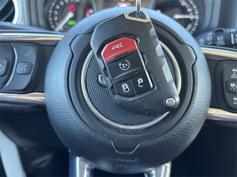 Used 2024 Jeep Wrangler Unlimited Sahara image 38