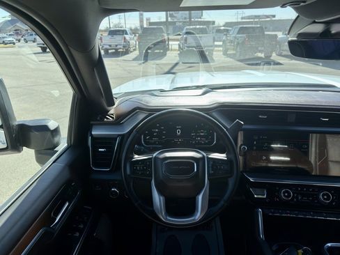 Used 2024 GMC Sierra 2500 Denali w/ Denali Reserve Package image 14