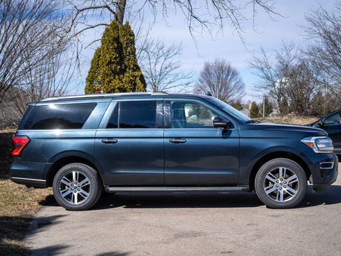 Used 2024 Ford Expedition Max Limited image 4