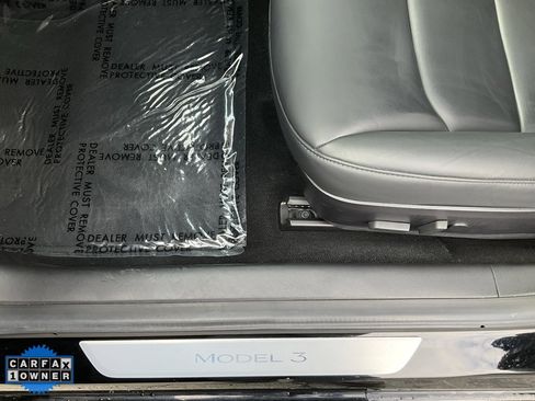 Used 2019 Tesla Model 3 Performance image 14