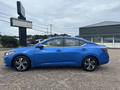 Used 2020 Nissan Sentra SV FWD image 2