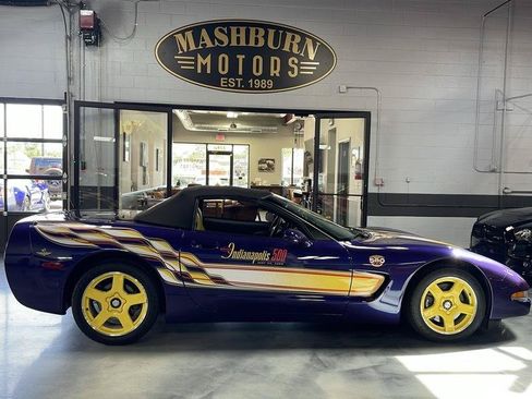 Used 1998 Chevrolet Corvette Convertible w/ Memory Pkg RWD image 9