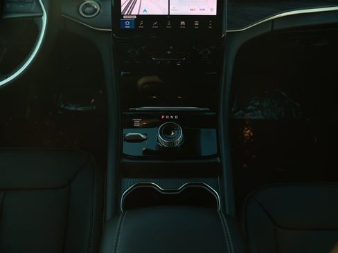 New 2025 Jeep Grand Cherokee L Limited image 24