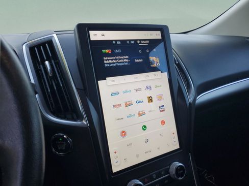 Used 2024 Ford Edge Titanium image 18