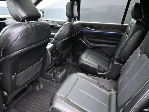 Used 2024 Jeep Grand Cherokee L Overland AWD/4WD image 19