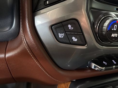 Used 2015 Chevrolet Silverado 2500 High Country w/ Duramax Plus Package AWD/4WD image 29