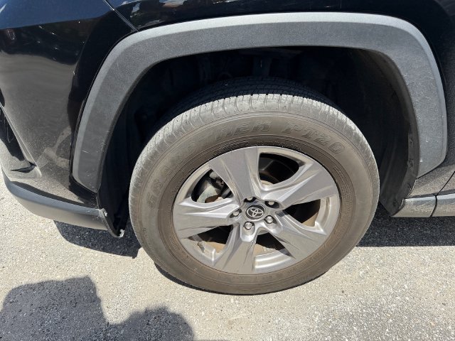 Certified 2025 Toyota RAV4 XLE FWD image 4
