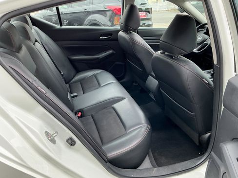 Used 2021 Nissan Altima 2.5 SR w/ SR Premium Package image 23