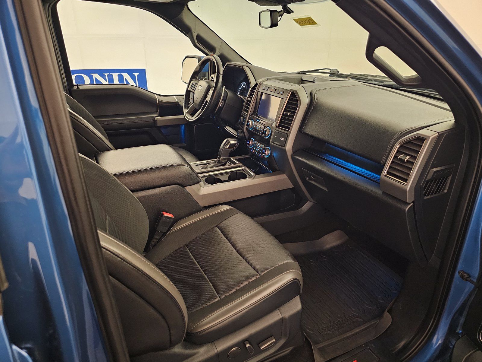 Used 2019 Ford F150 Raptor w/ Equipment Group 802A Luxury AWD/4WD image 29