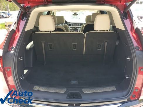 Used 2024 Buick Enclave Essence w/ Technology Package FWD image 10