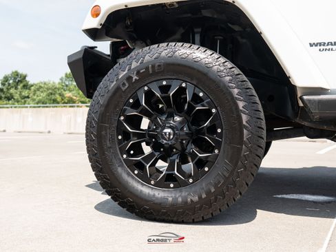 Used 2014 Jeep Wrangler Unlimited Sahara AWD/4WD image 10