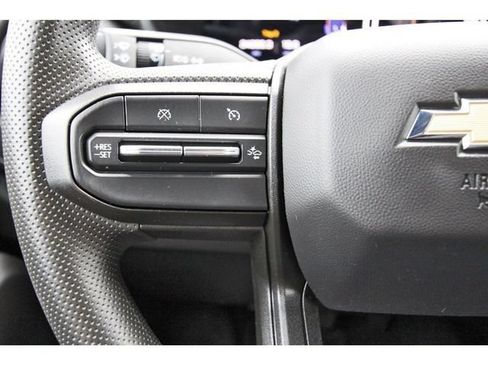 Used 2025 Chevrolet Colorado W/T RWD image 17