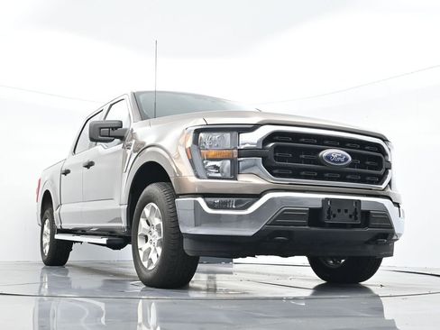 Used 2023 Ford F150 XLT image 32